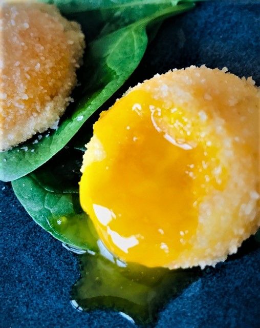 Deep-Fried Egg Yolk ready!jpg