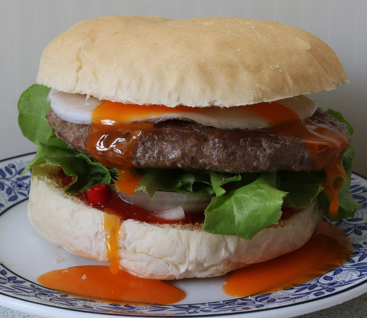 egg chilli burger 2 s.jpg