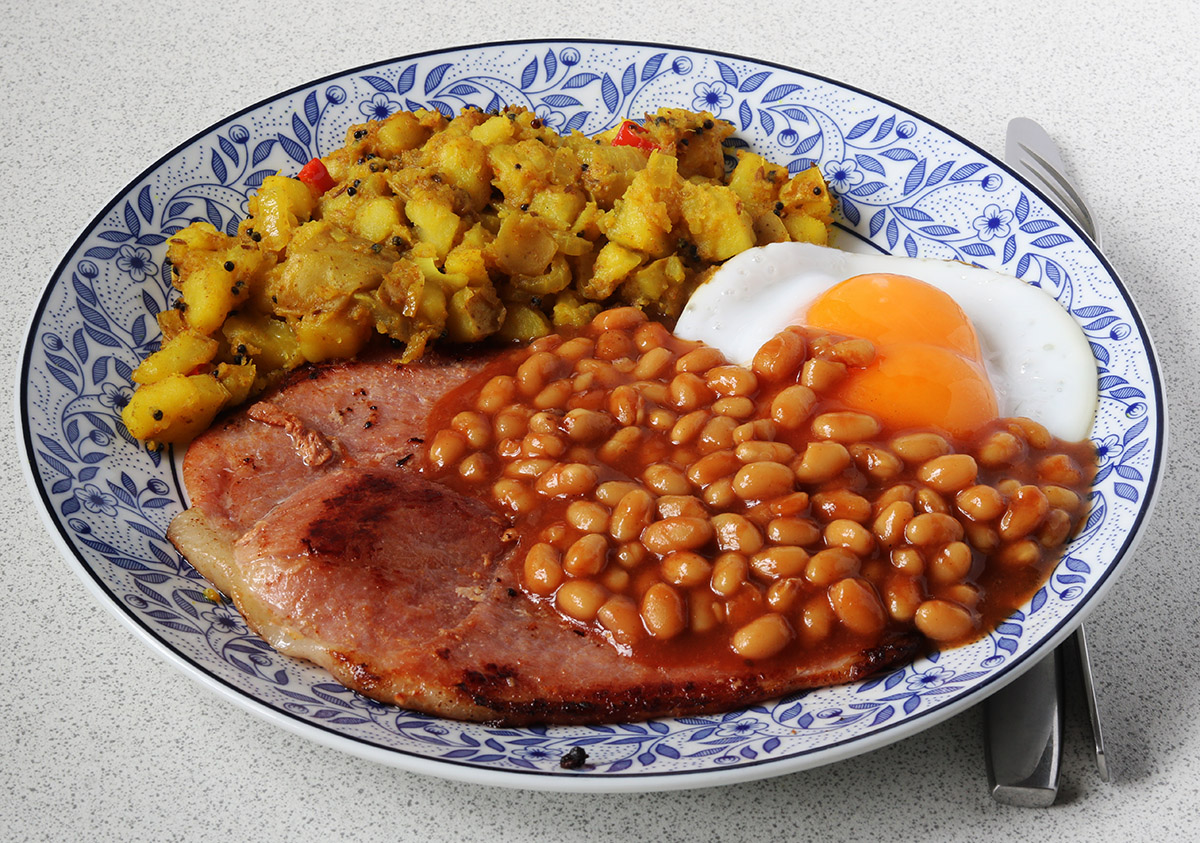 Gammon, sour potatoes, egg and beans s.jpg