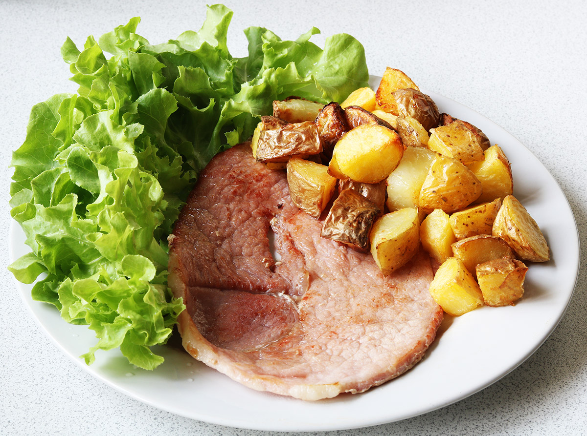 Gammon with piccalilli 0 s.jpg