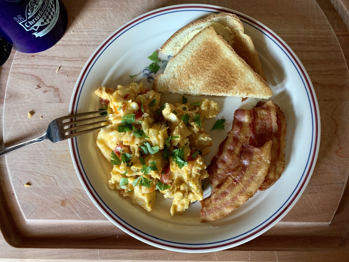 Garden Scramble With Bacon And Toast