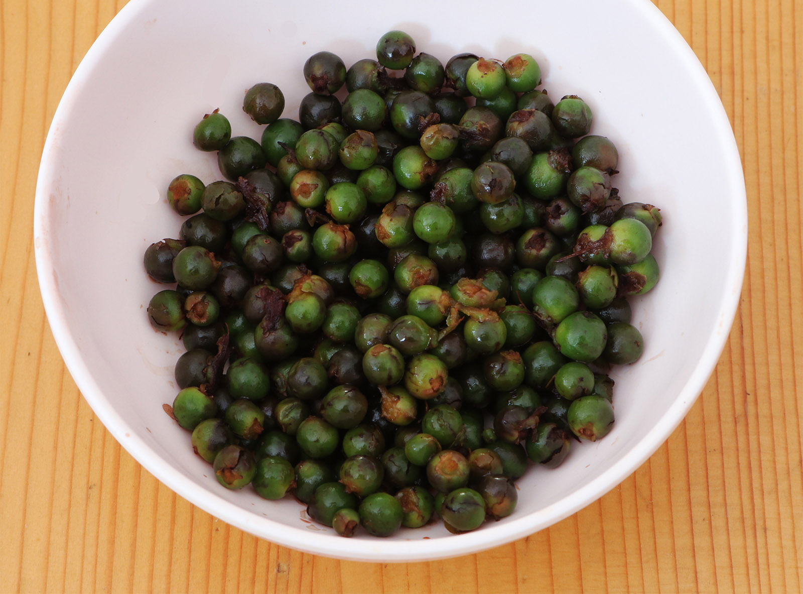 Green peppercorns s.jpg