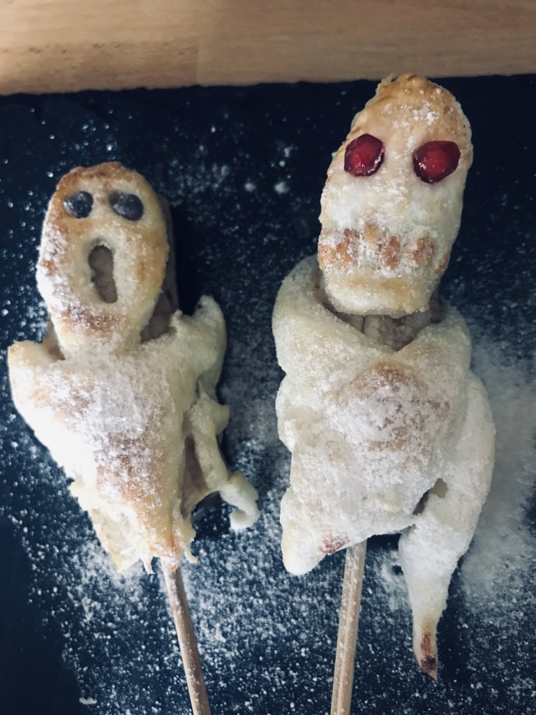 Halloween banana skewers.jpeg