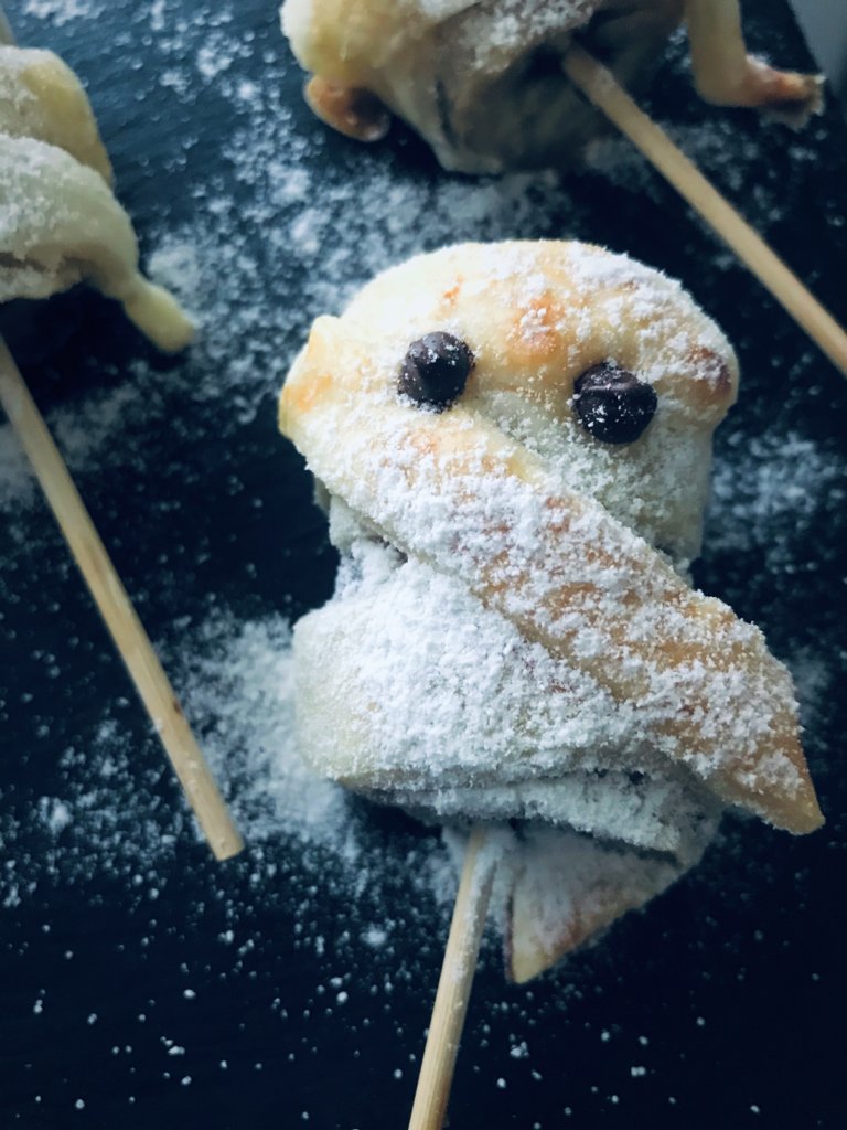 Halloween mini-banana mummies.jpg