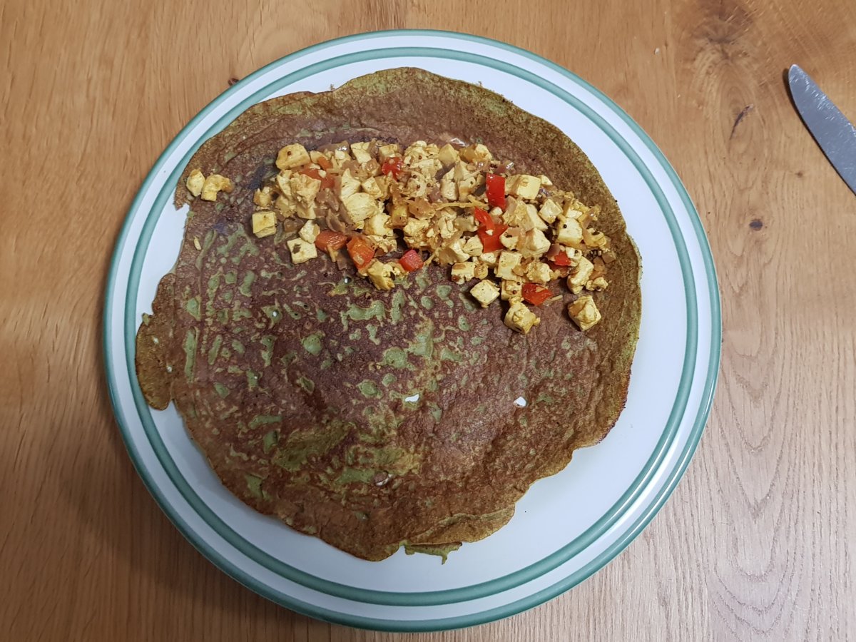 Indian chaura na poora with tofu scramble