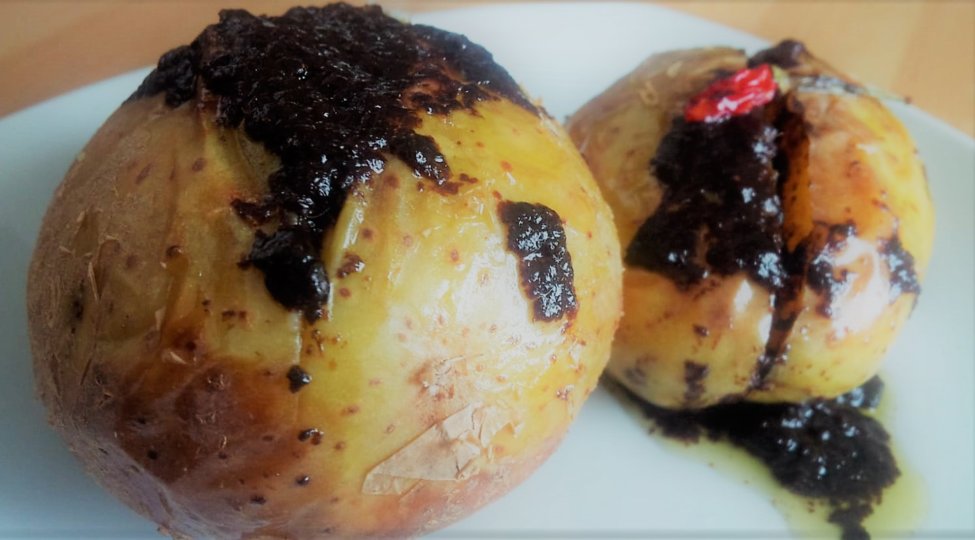 Jacket potatoes with black garlic sauce