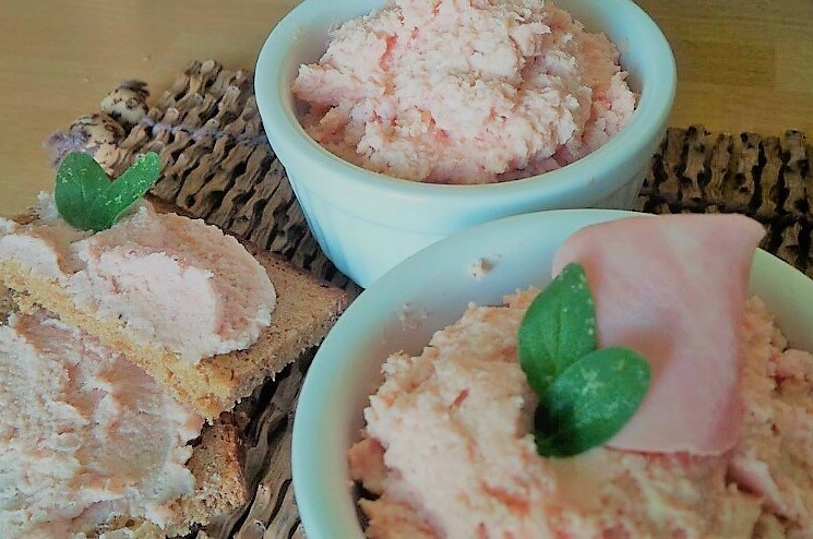 Light Ham Mousse with Fresh Cheese