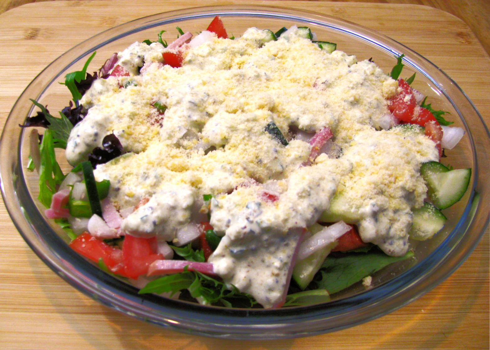 Mixed Salad with Pistachio Dressing