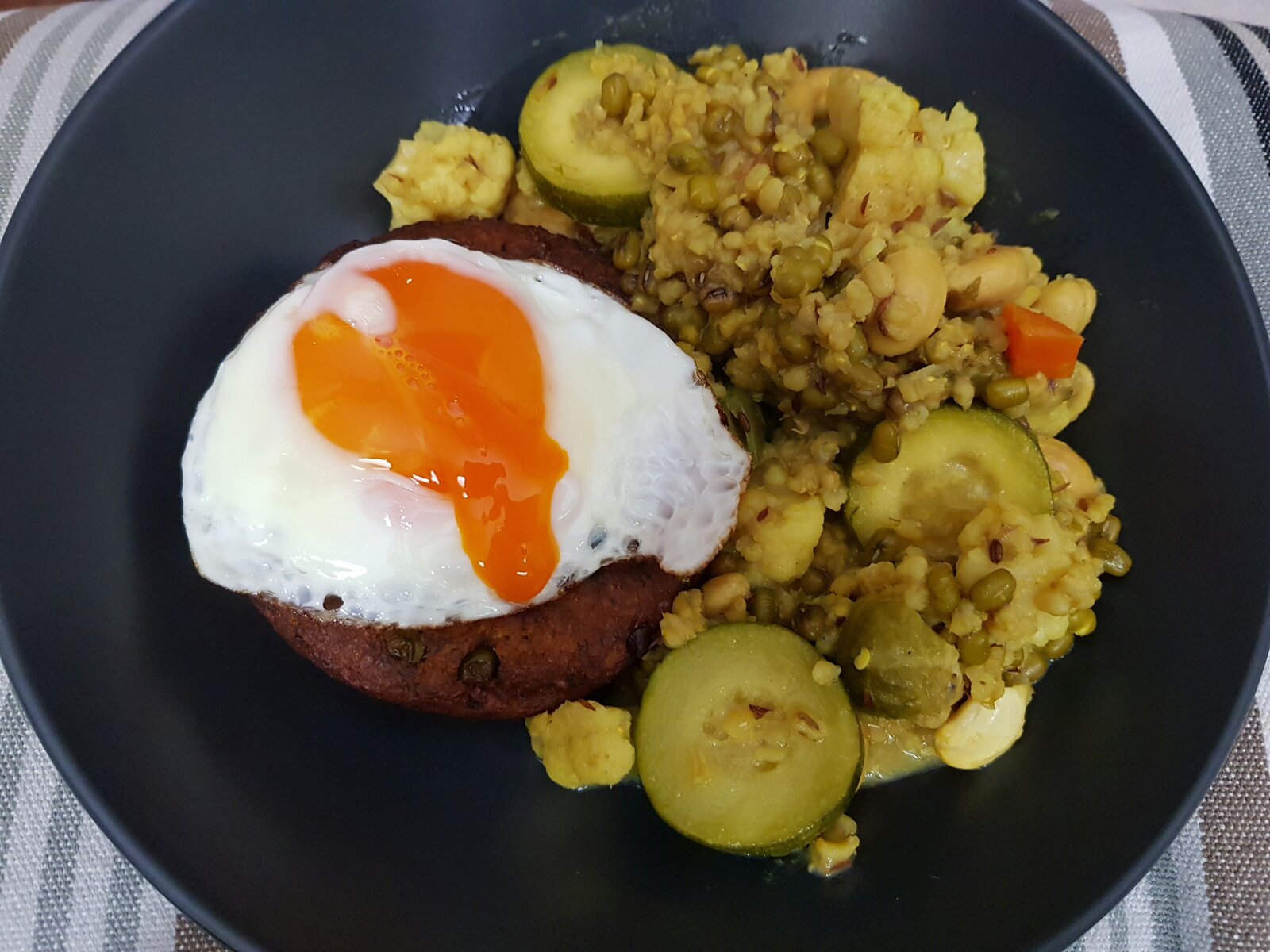 Mixed Vegetable Karachi with burger & fried egg