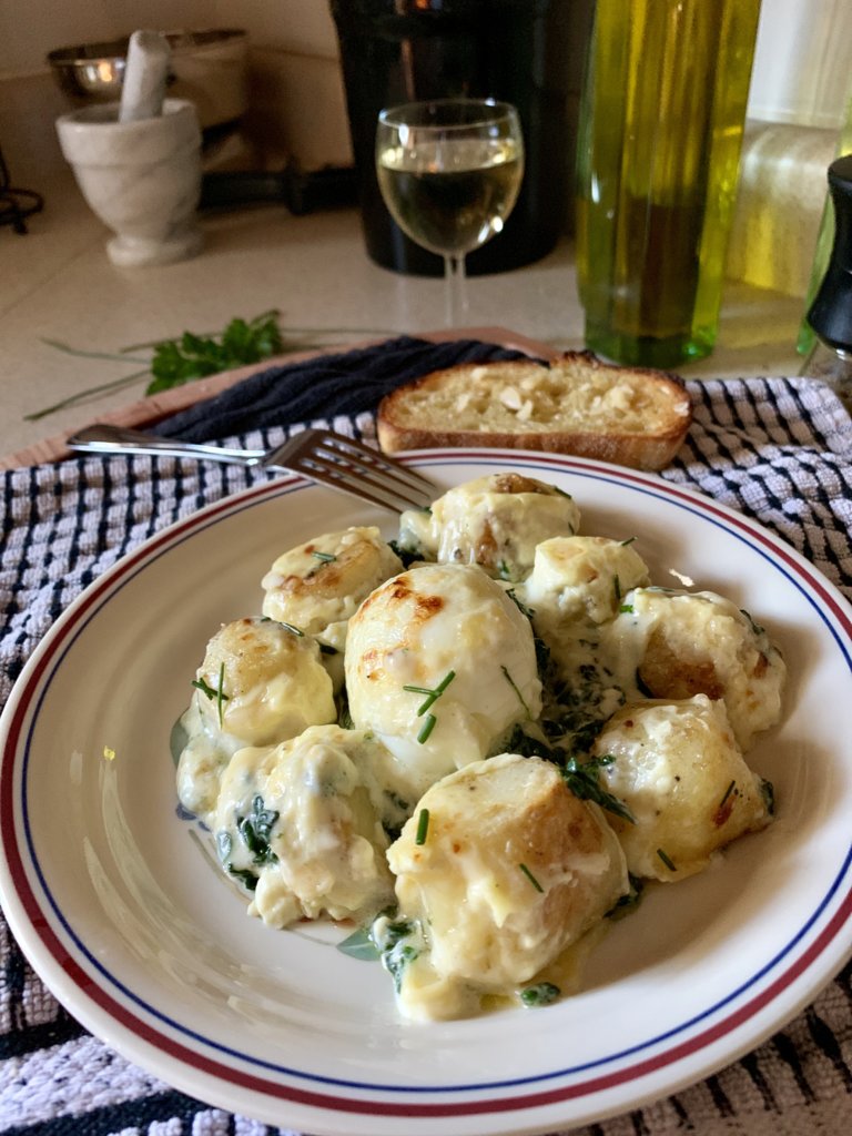 Mollet Eggs (And Potato) Florentine