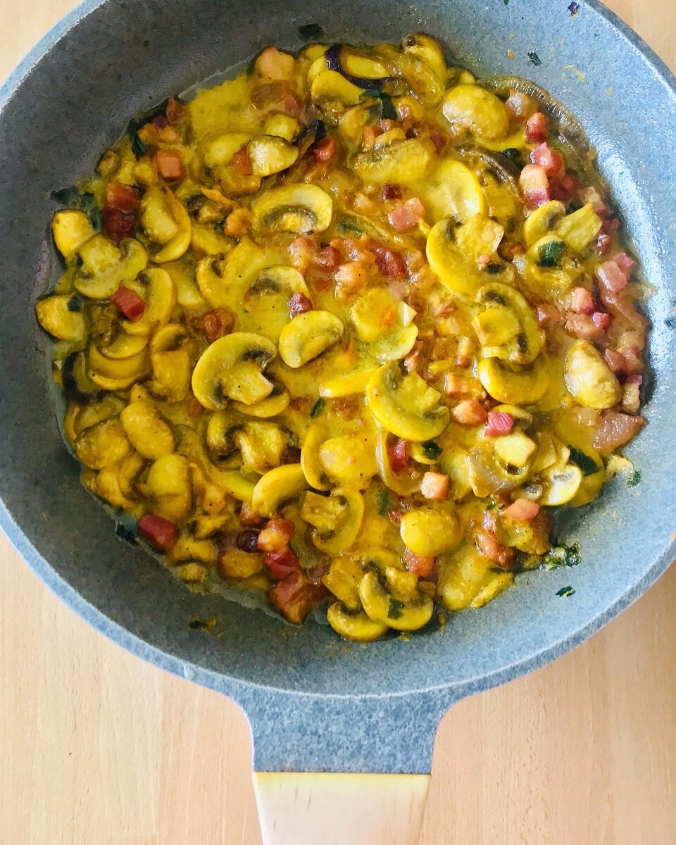 Mushroom, Smoked Pancetta & Saffron Sauce.jpeg