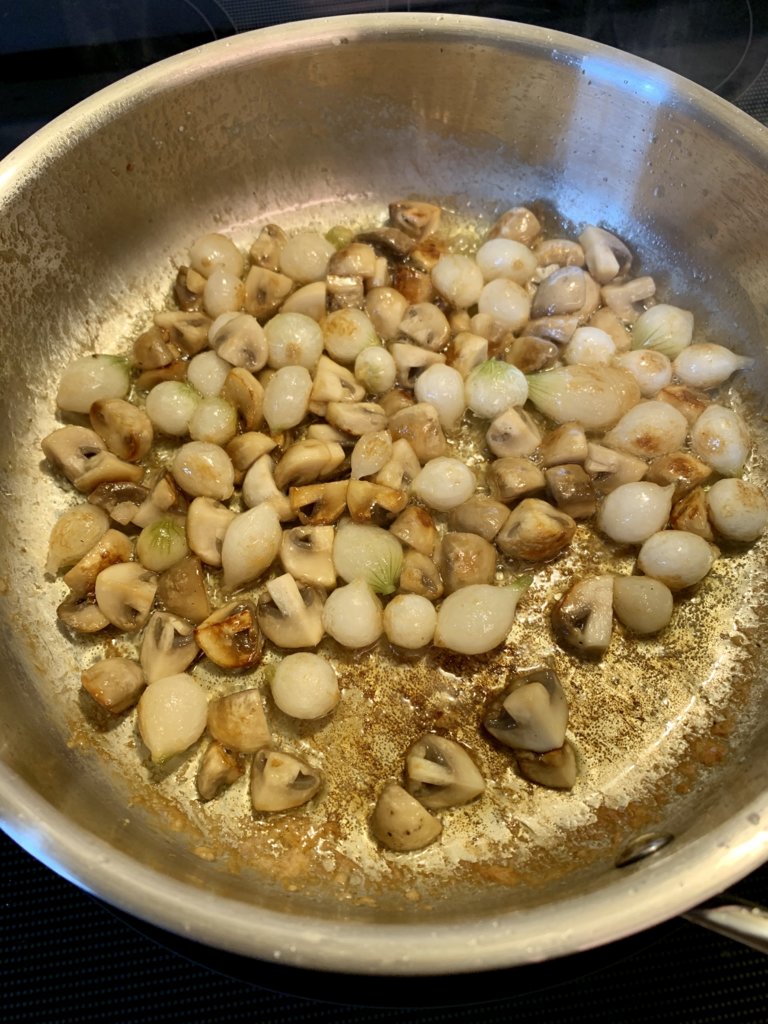 Mushrooms And Pearl Onions
