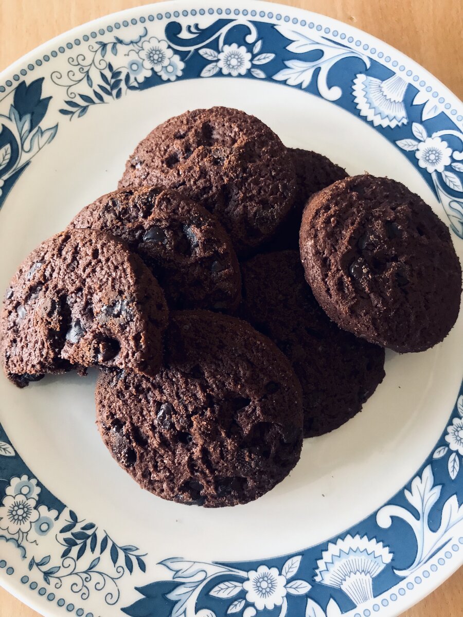 Olive oil chocolate biscuits.jpeg