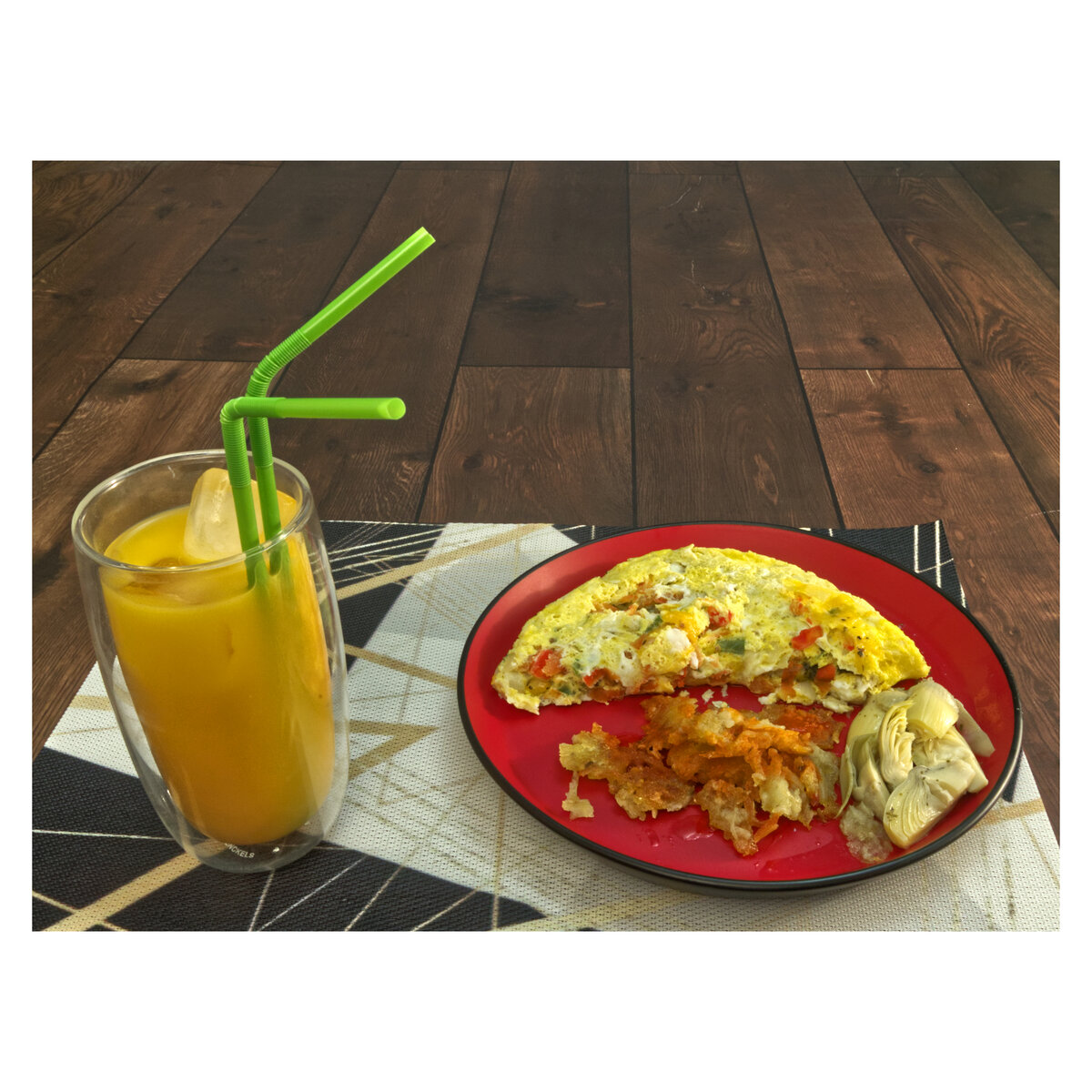 Omelette with Hash Browns, Artichoke Hearts and Orange Juice