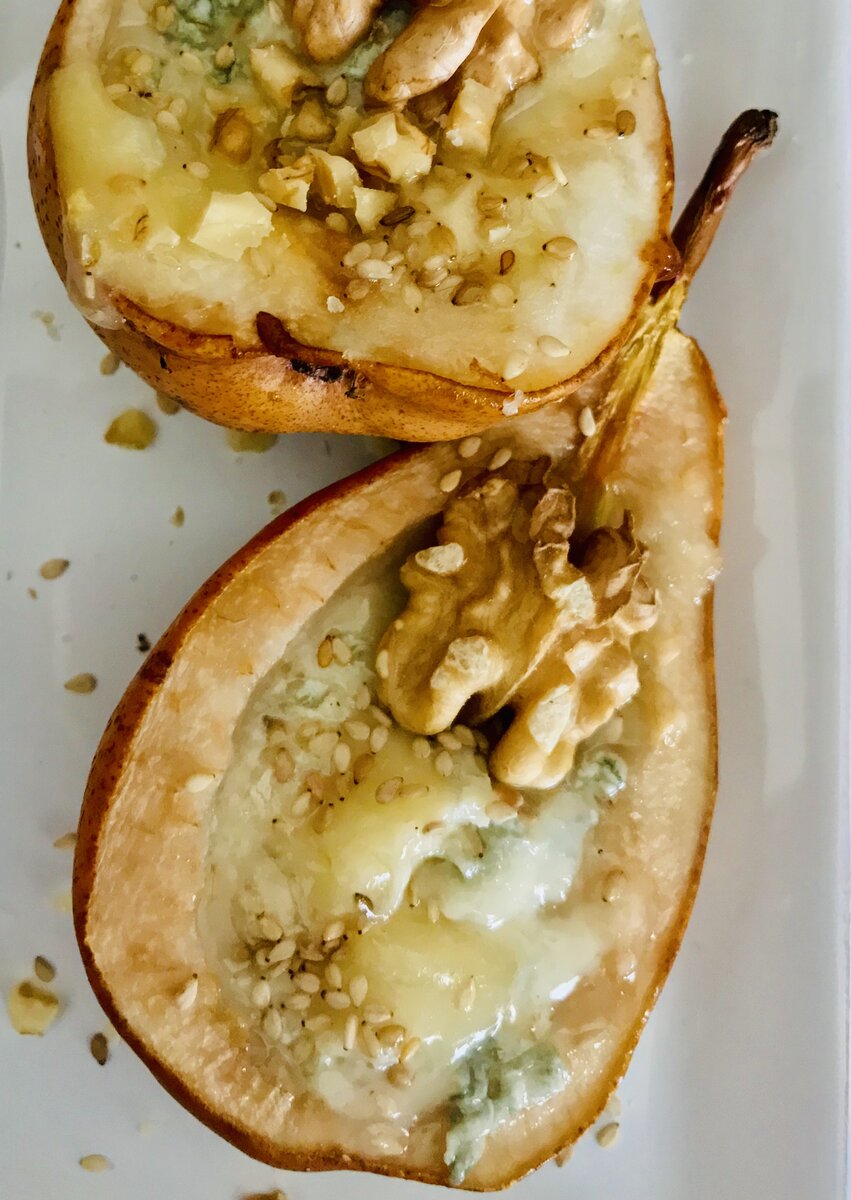 Oven-Baked Pears with Gorgonzola Cheese.jpeg