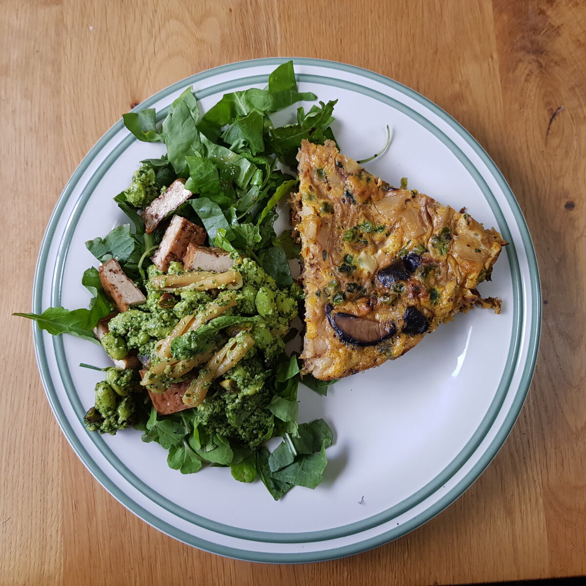 Pasta & pistachio pesto salad