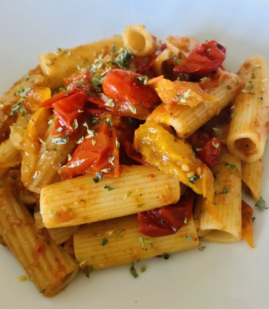 Pasta with cherry tomatoes sauce.jpeg