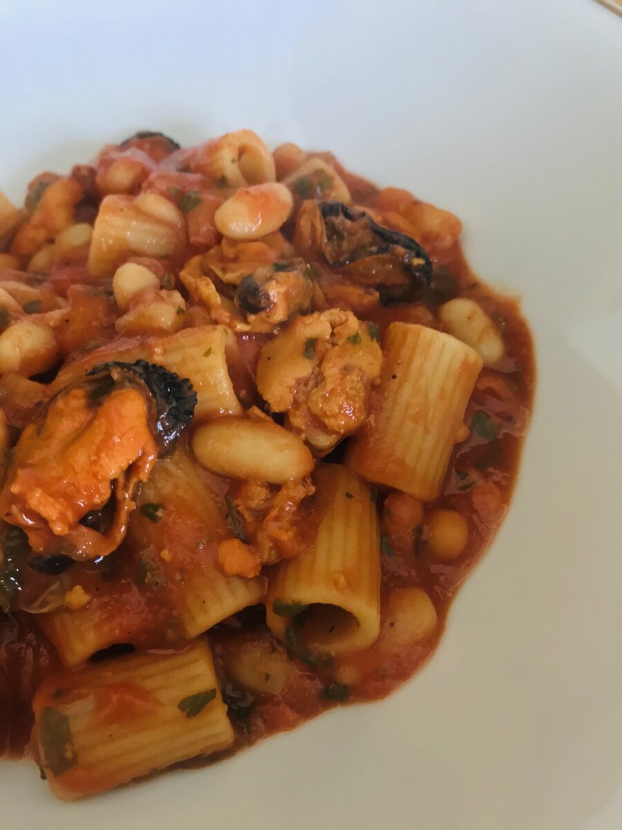 Pasta with Mussels and Beans.jpeg