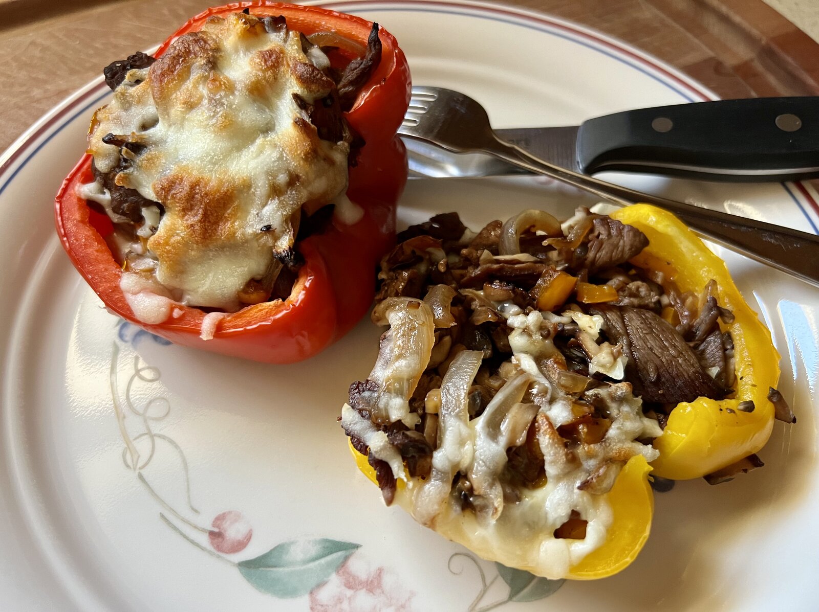 Philly cheesesteak stuffed peppers