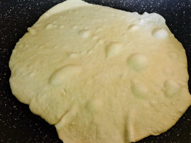 Piadina dough cooking.jpg