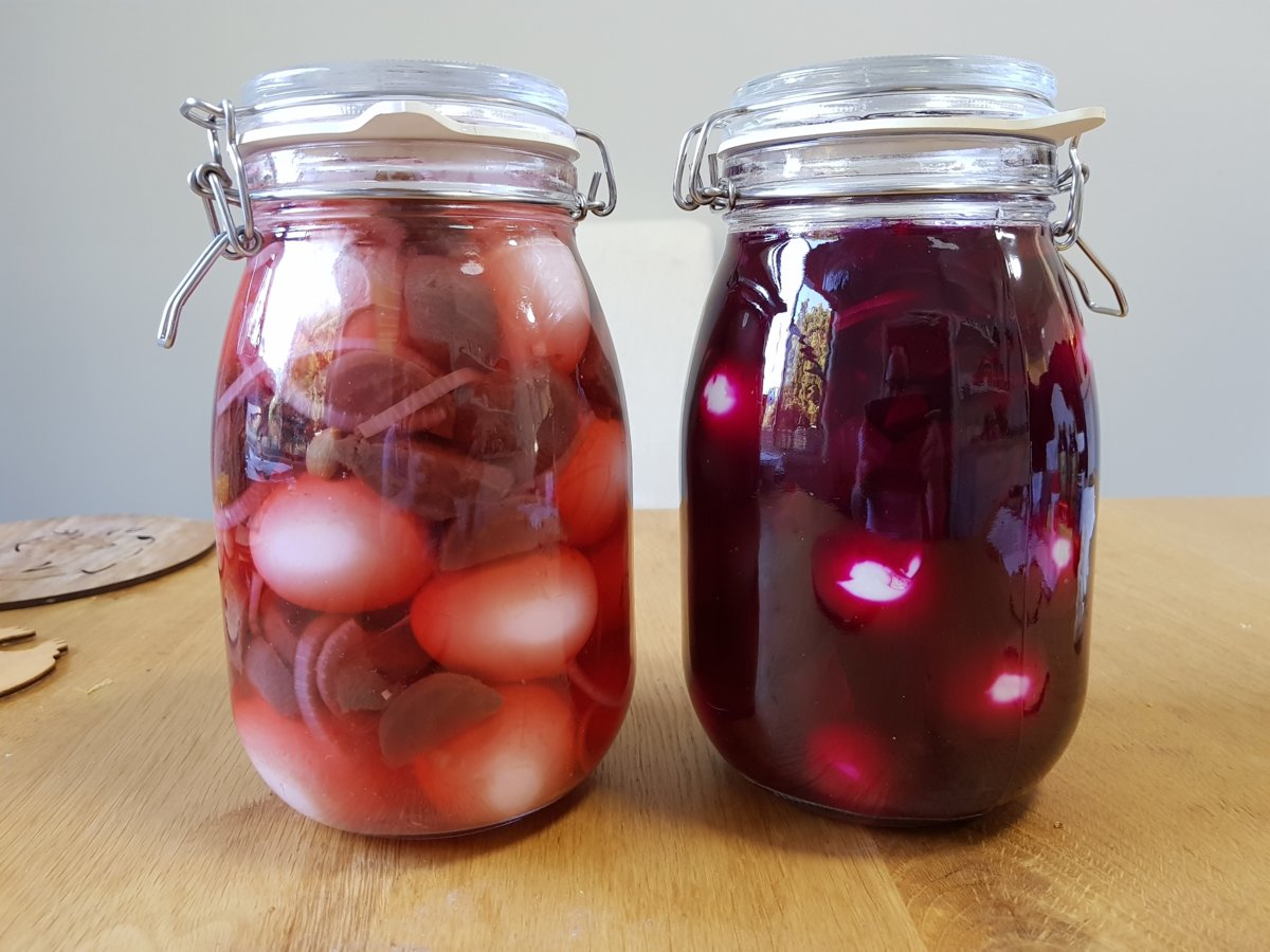 Pickled Eggs in Beetroot Comparison