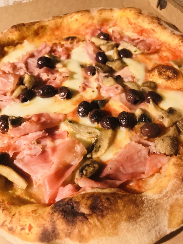 Pizza Capricciosa.jpeg