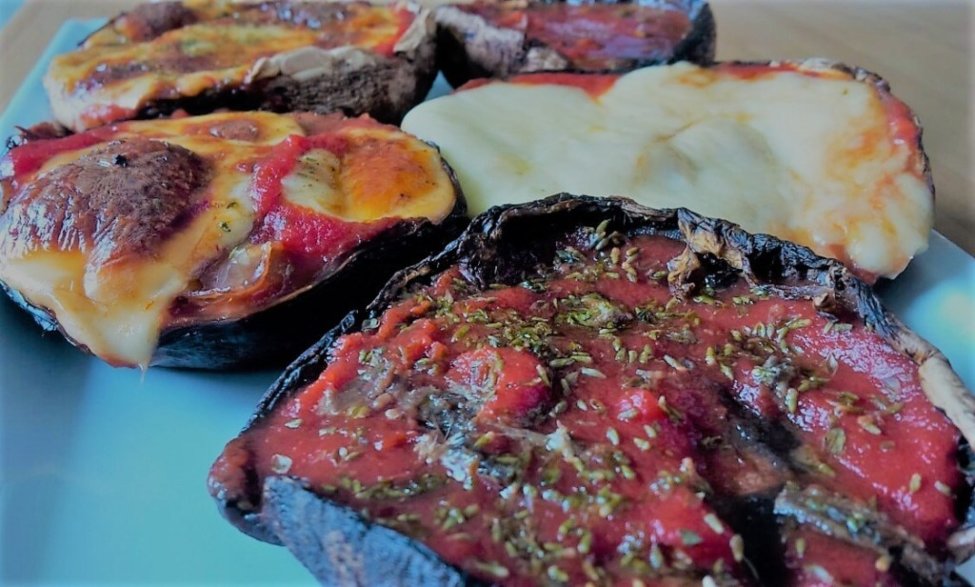 Pizza-flavoured Portobello Mushrooms