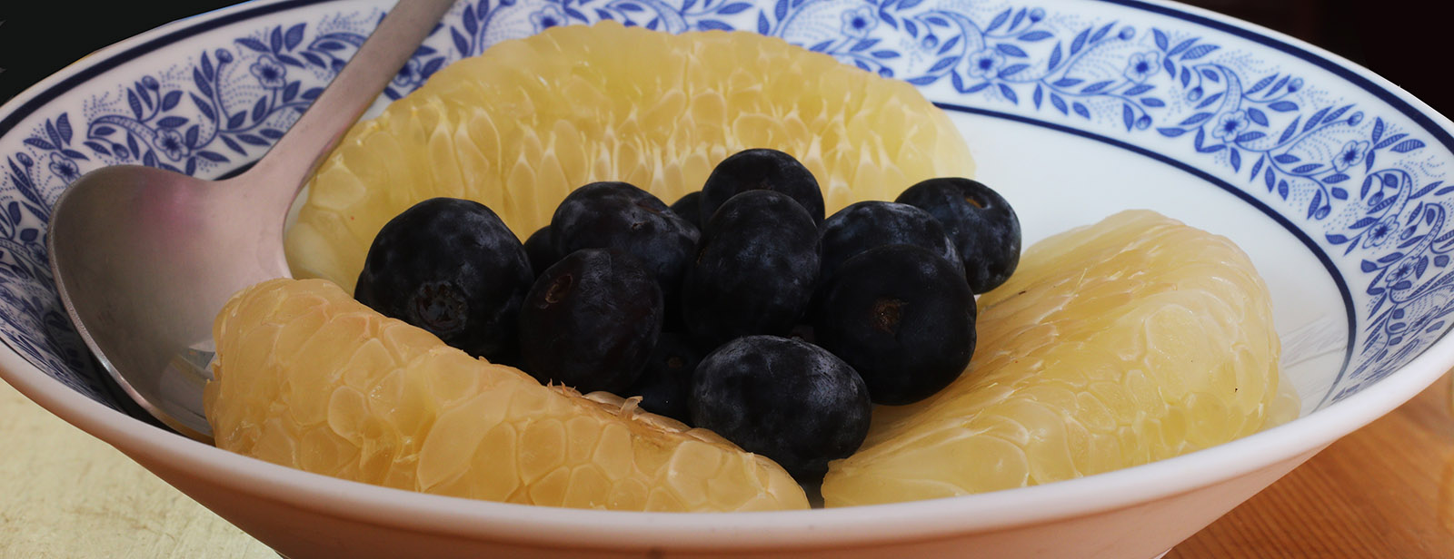 Pomelo and blueberry 2 s.jpg