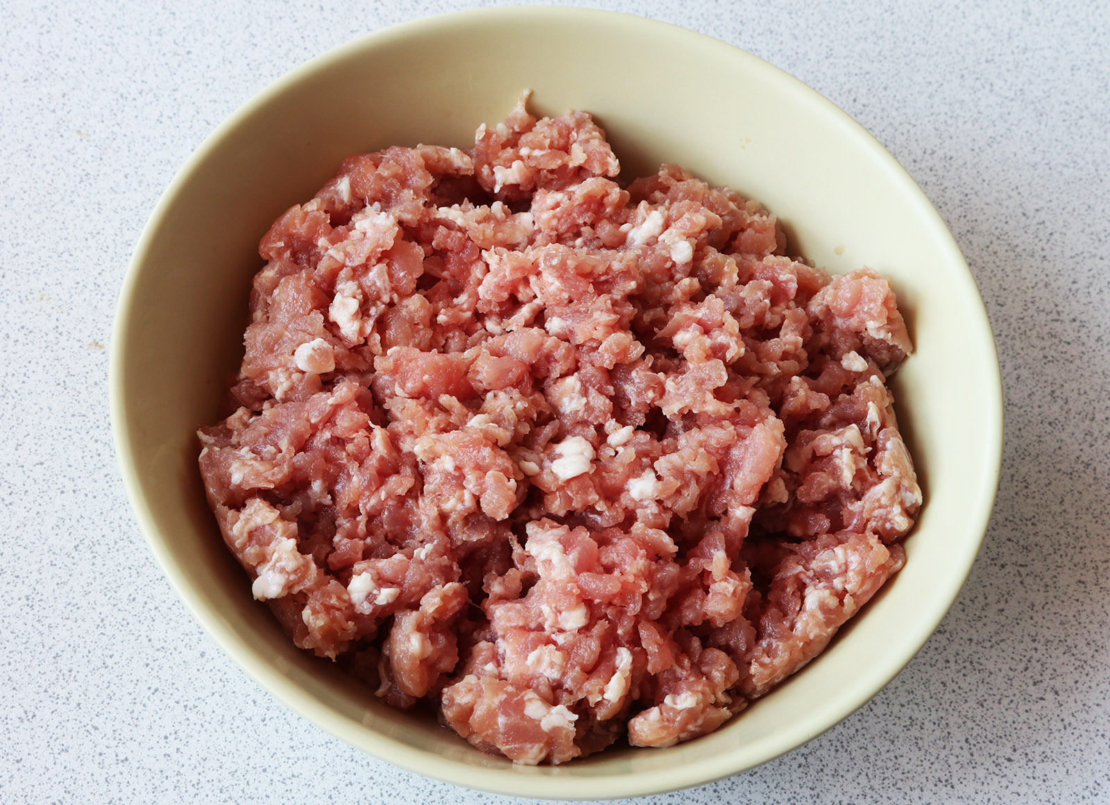 Pork mince raw s.jpg