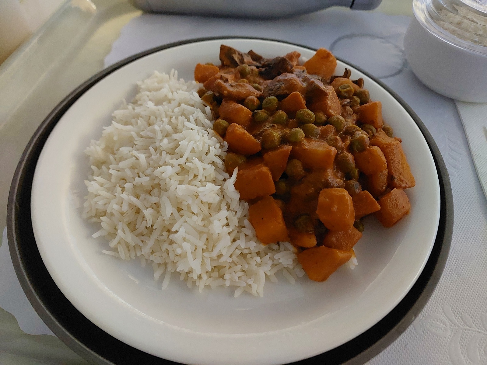 Potato curry with peas and mushroom served with basmati rice + chickpeas (DAIRY FREE)