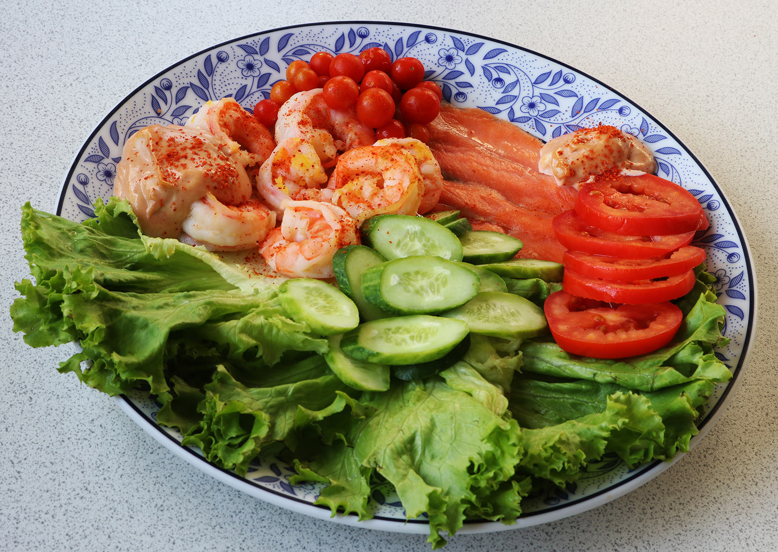 Prawn and salmon salad 2 s.jpg