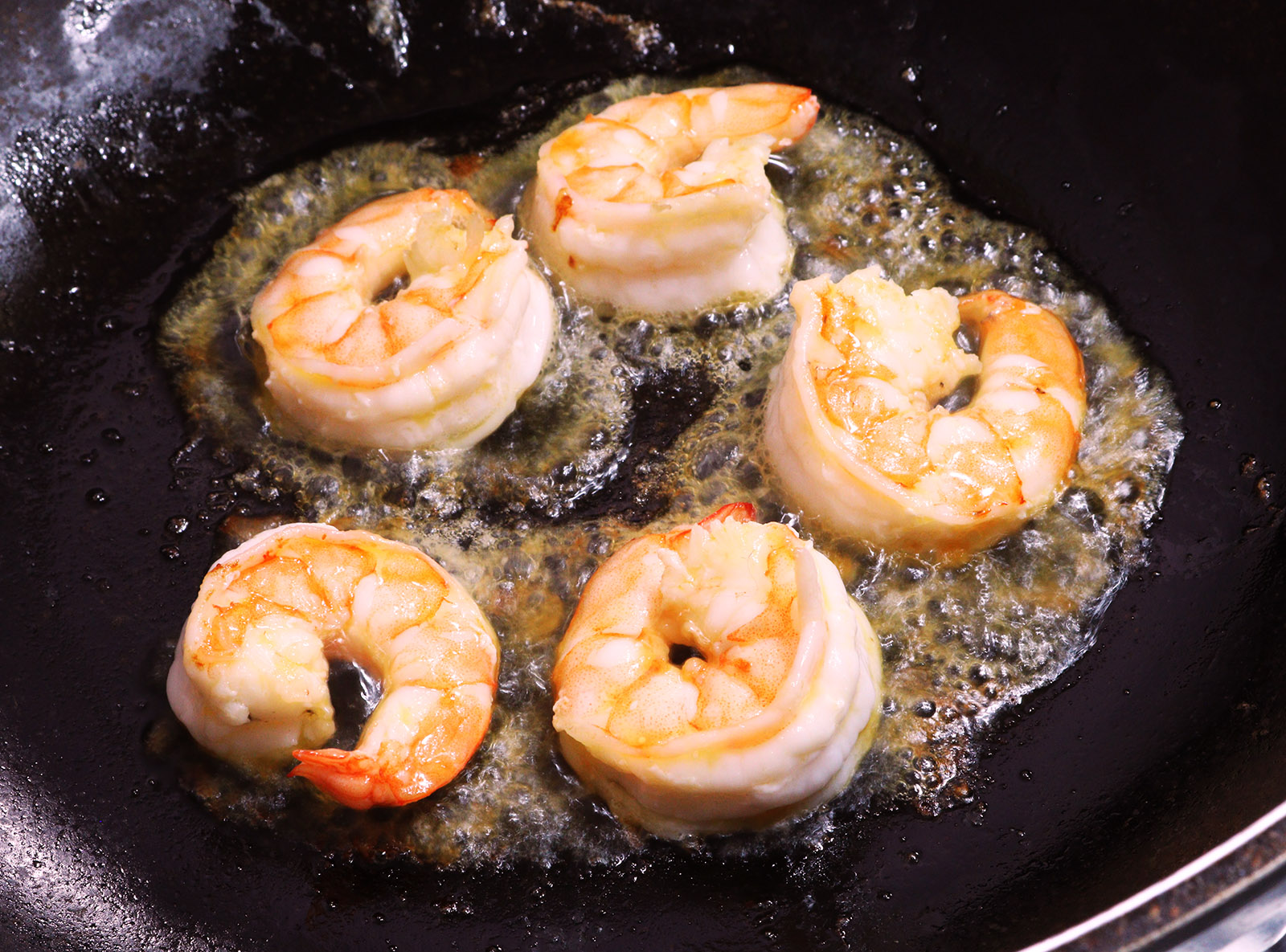 Prawns frying s.jpg