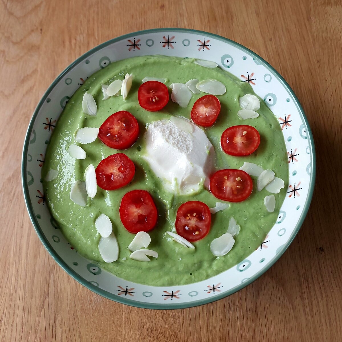 Raw Pea, Courgette & Cucumber Soup