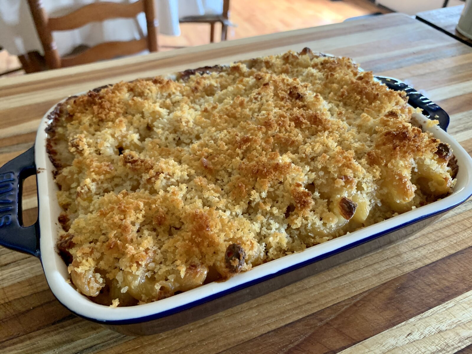 Roasted Garlic & Stout Macaroni-And-Cheese