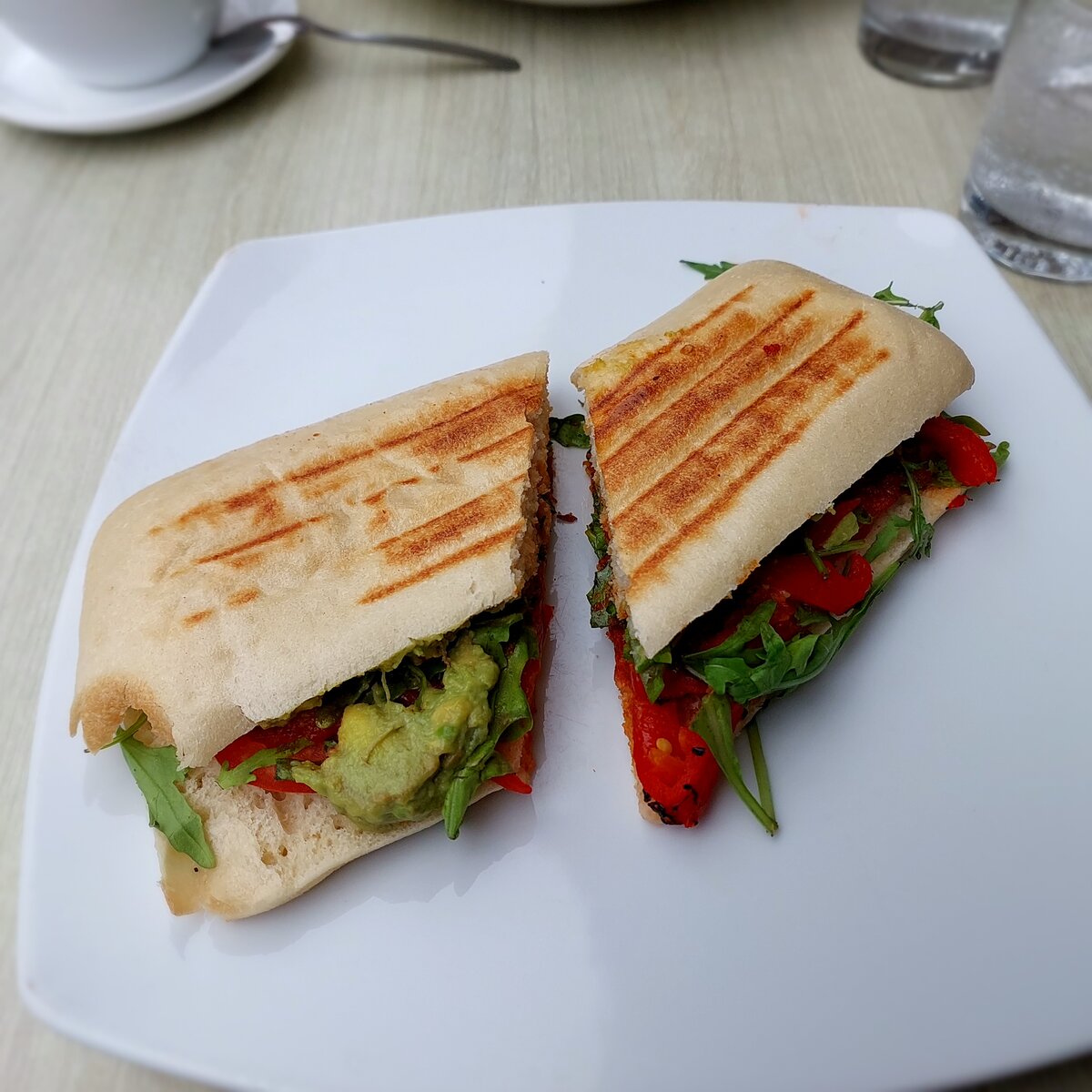 Rocket, avocado & roasted pepper panini