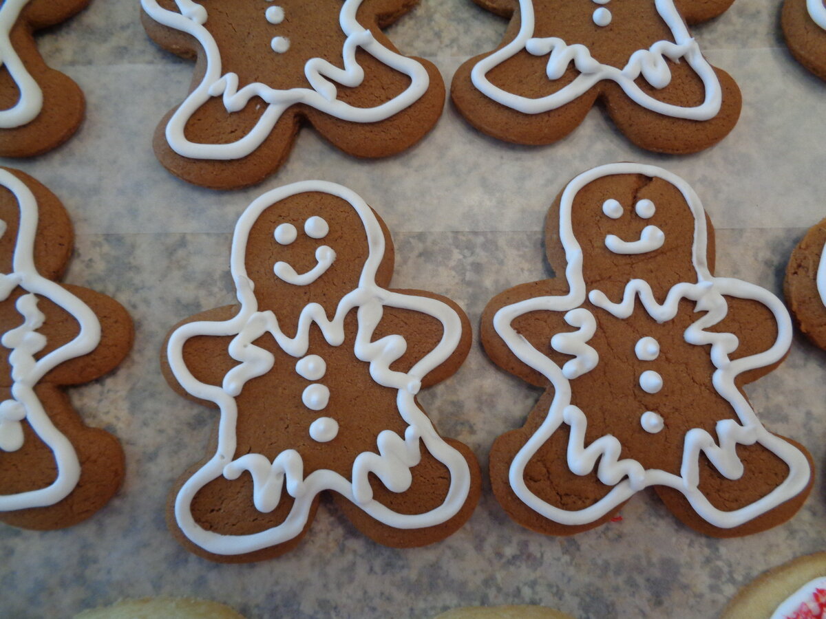 Rolled & Cut Gingerbread Cookies
