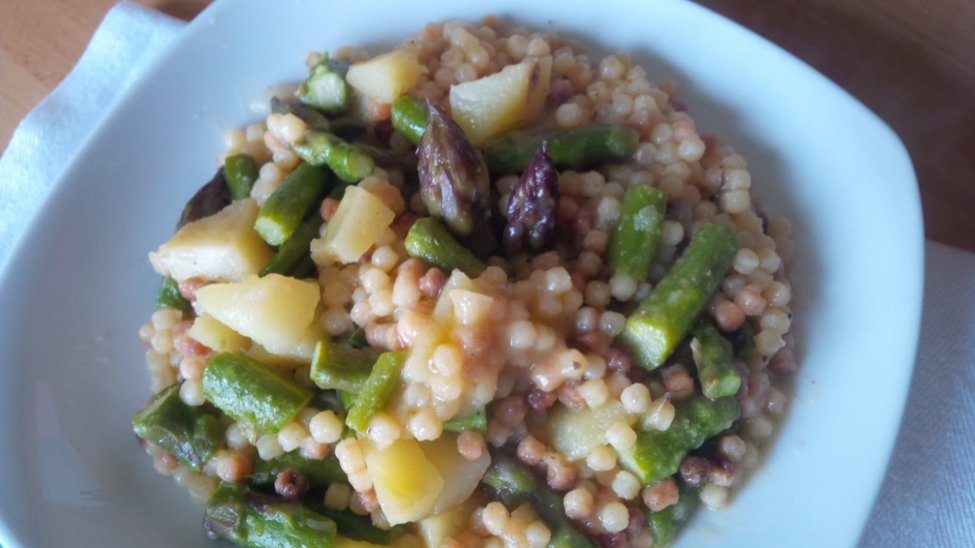 Sardinian fregola with asparagus and potatoes