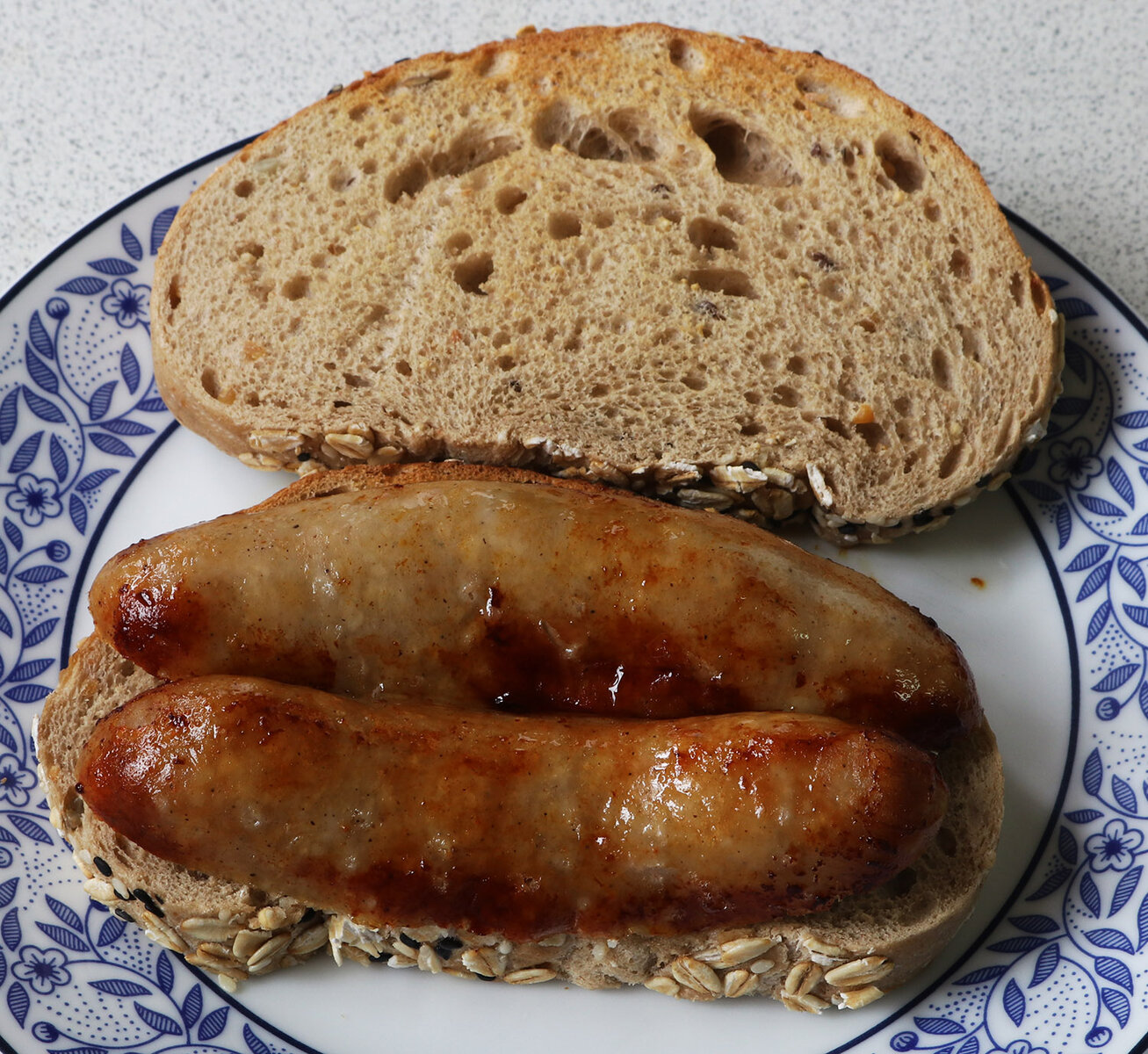 Sausage sarnie 1 s.jpg