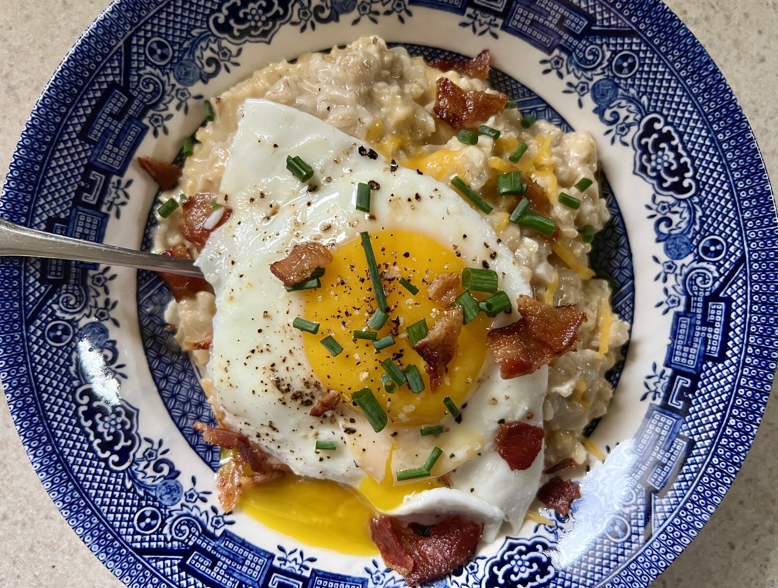 Savory Cheesy-Bacon Oatmeal