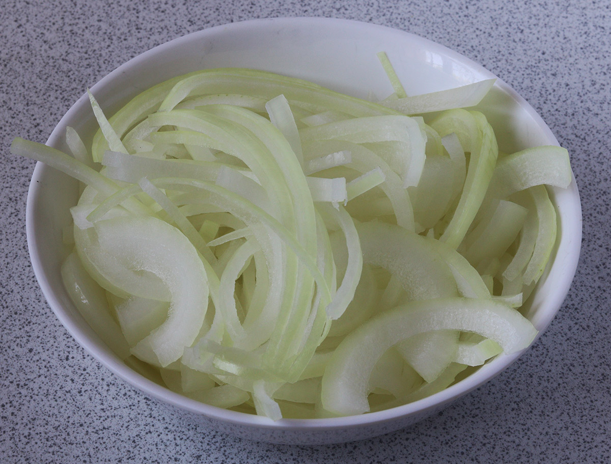 Sliced onion 2 s.jpg