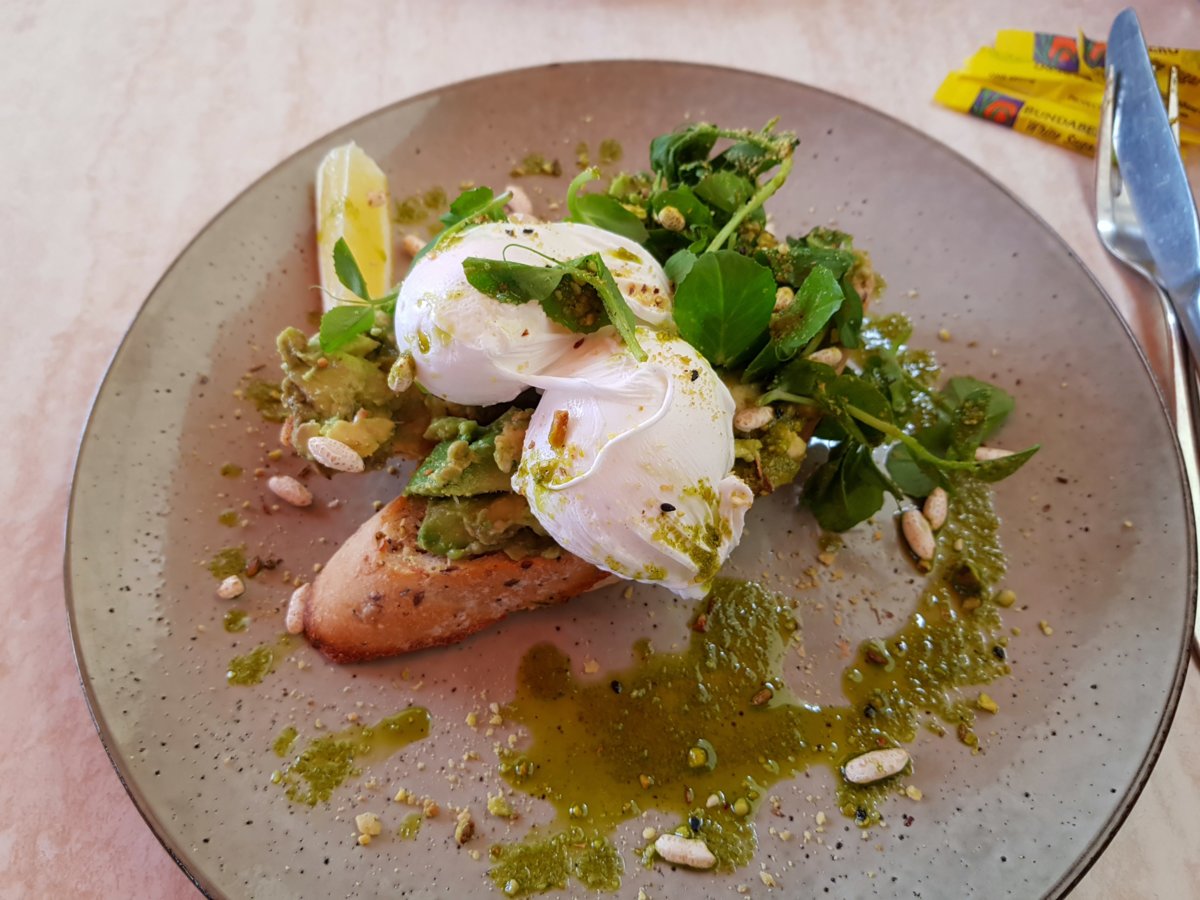 Smashed Avocado & Poached Eggs on Toast