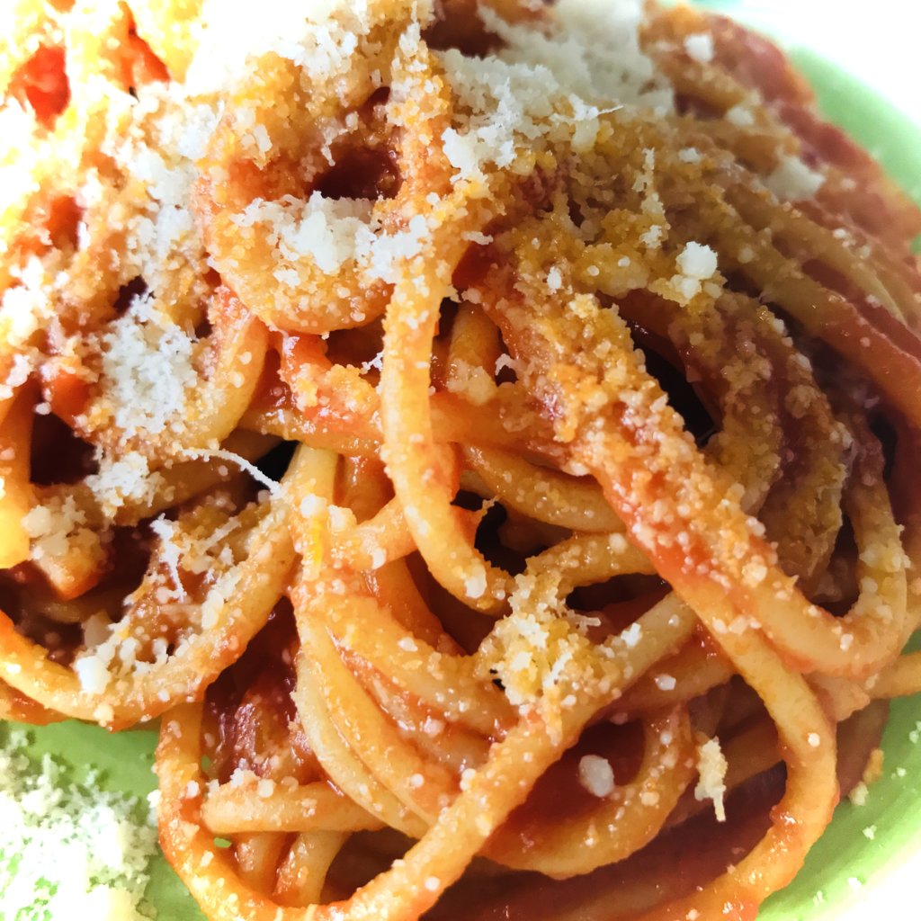 Spaghetti with simple tomato sauce.jpeg