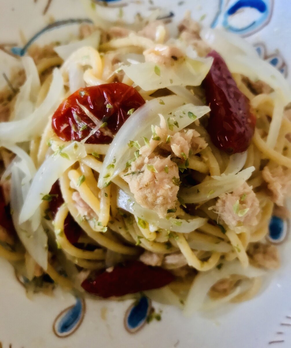 Spaghetti with tuna, stewed onion, sun-dried tomatoes.jpeg