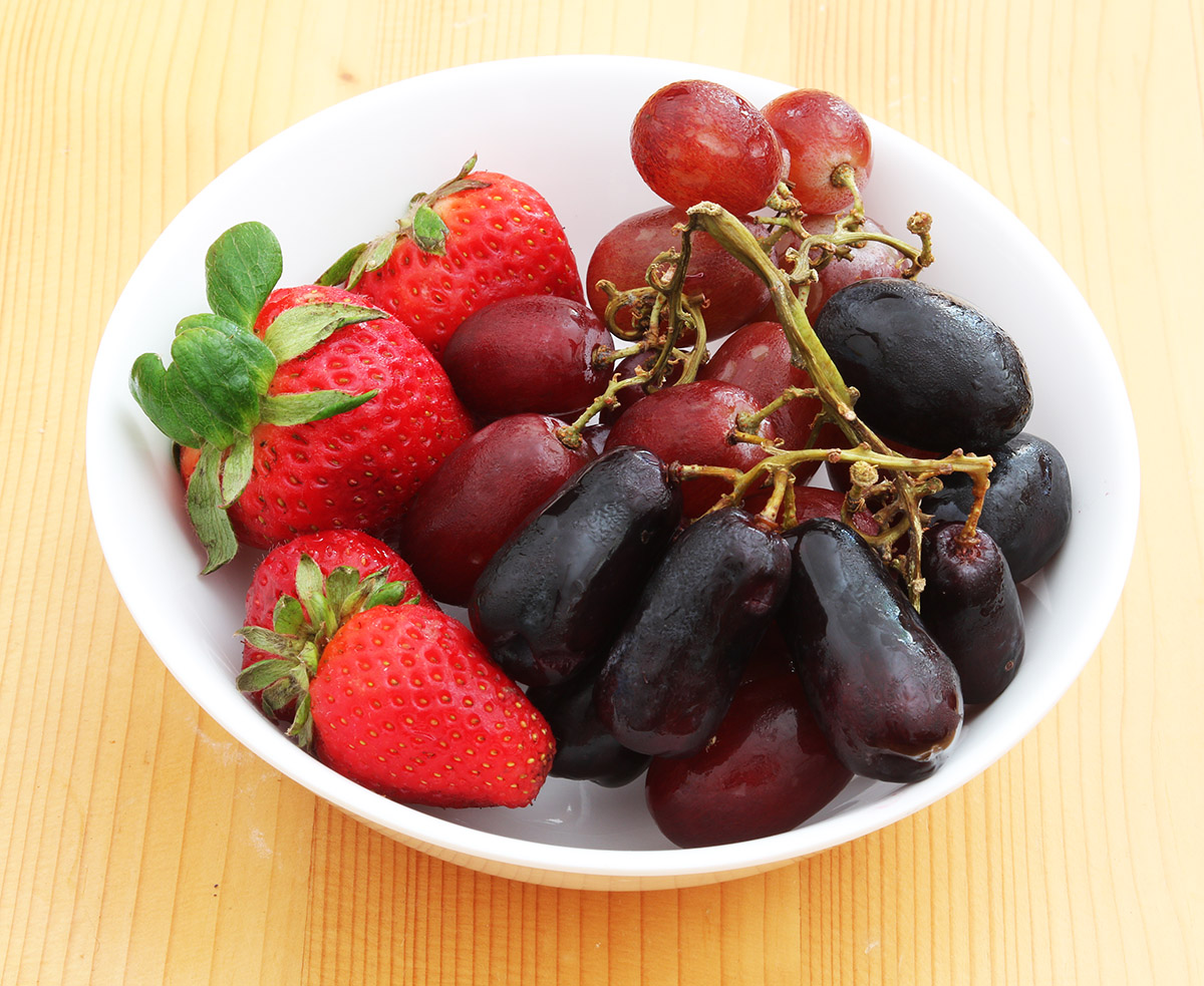 Strawberries and grapes s.jpg