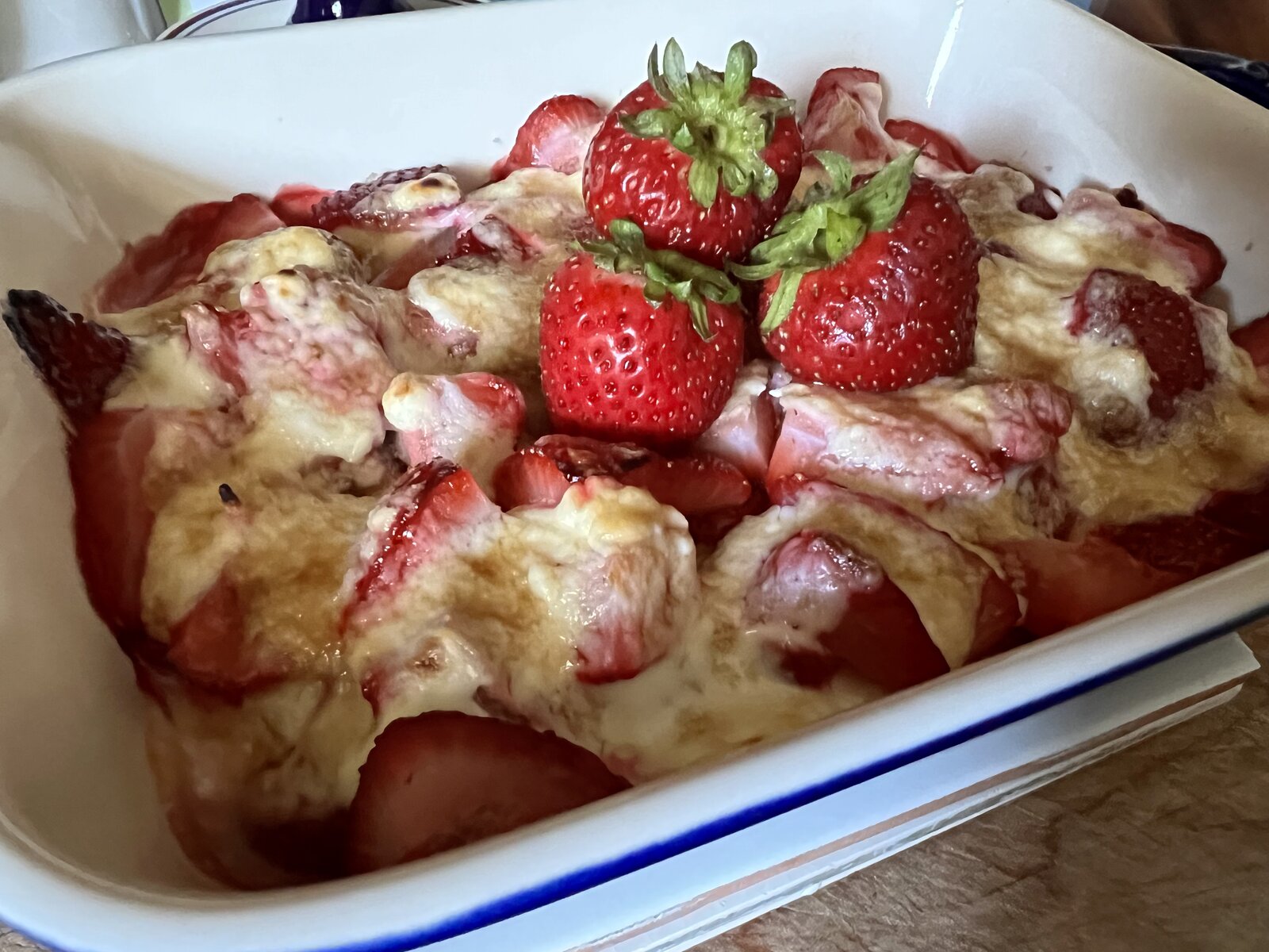 Strawberry Gratin with Sweet Cheese Topping