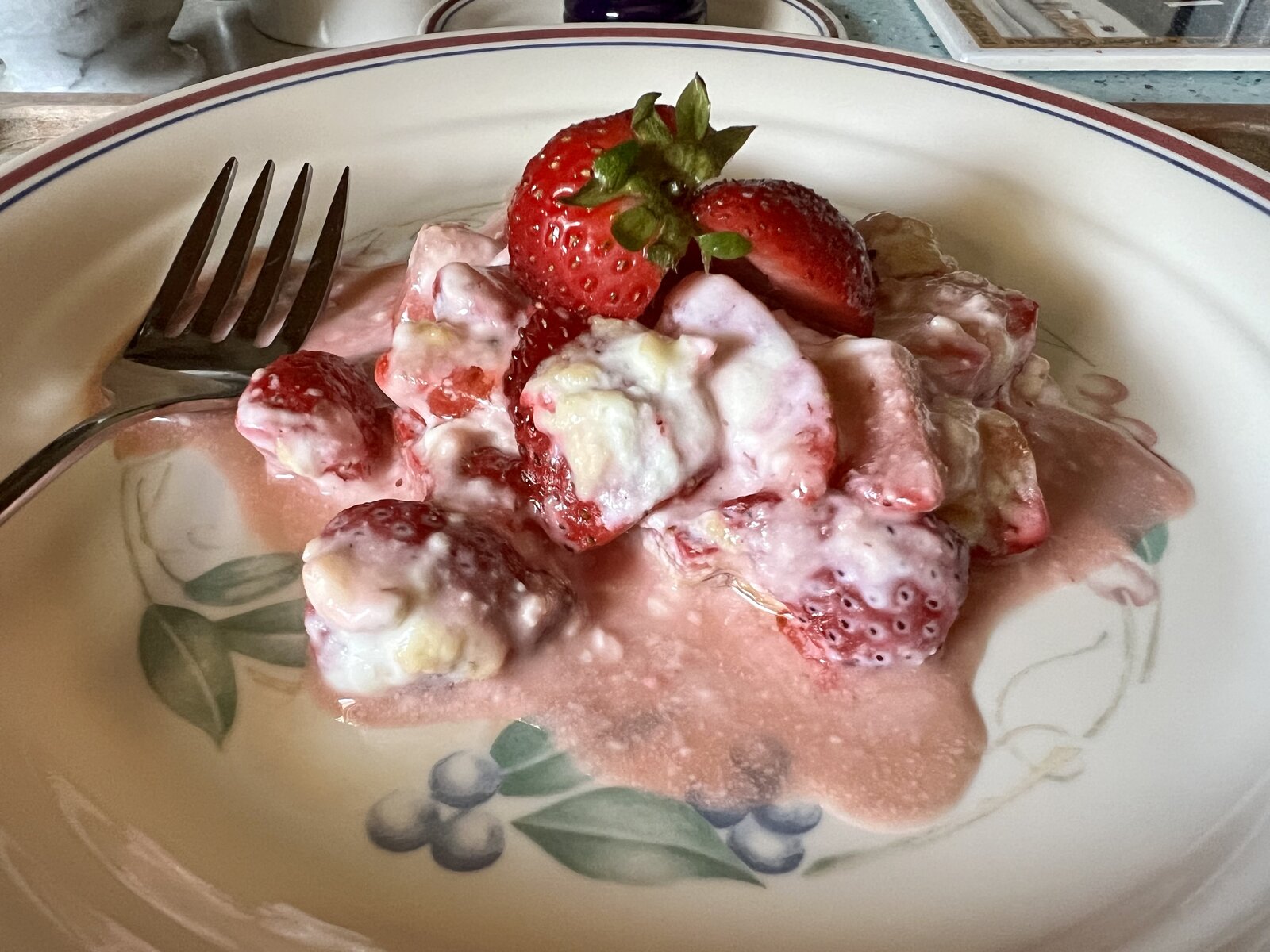 Strawberry Gratin with Sweet Cheese Topping