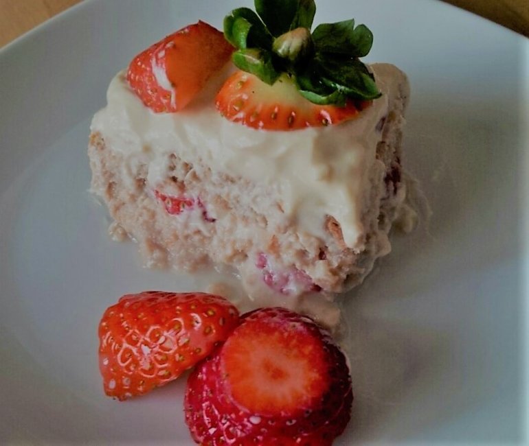 Strawberry Tiramisu