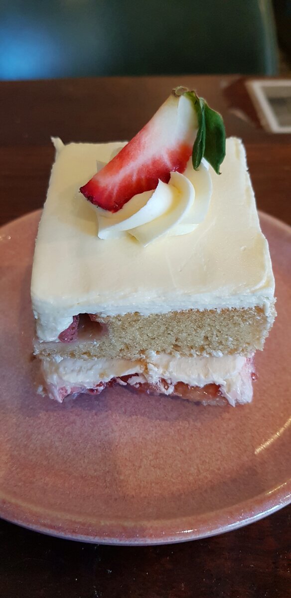 Strawberry & Vanilla Slice