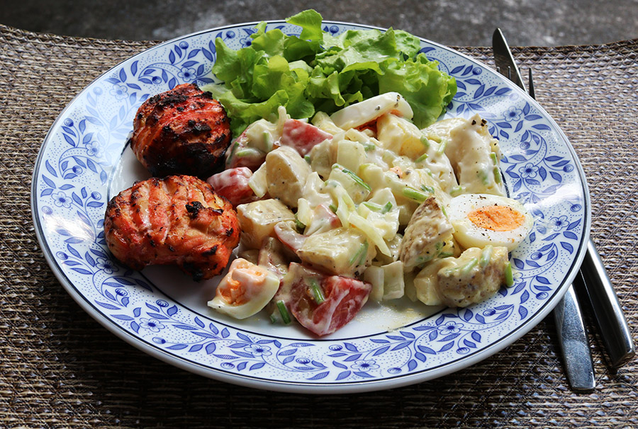 Tandoori chicken with potato salad