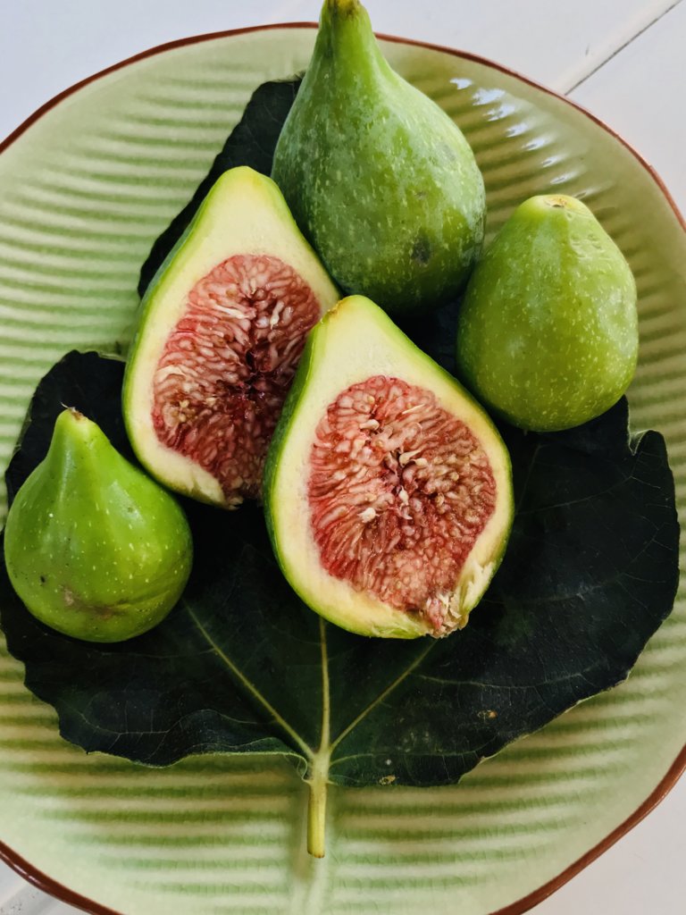 The healthy-side of brekky with Figs.jpeg